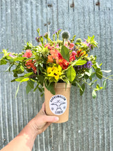 Load image into Gallery viewer, Medium 32 Oz. Compostable Vase - 100 Count