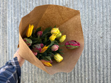 Load image into Gallery viewer, 2024 CSA Exclusive You-Pick Tulips
