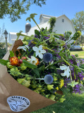 Load image into Gallery viewer, 2024 Monthly CSA Bouquet Share - Business Pick Up (Ottumwa - The Sassy Sunflower)
