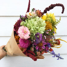 Load image into Gallery viewer, 2023 Monthly CSA Bouquet Share - Farm Pick Up (Oskaloosa)
